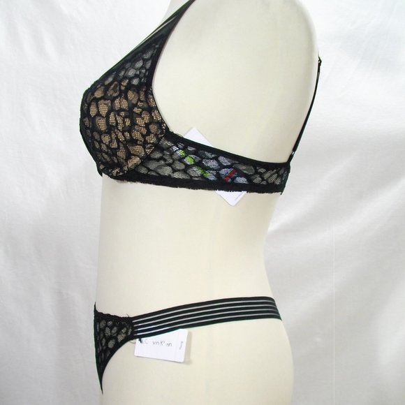 32D / Medium Calvin Klein Vixen Molded Lace Bra & Thong Set Black NWT - Picture 4 of 16